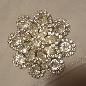WEISS Vintage Rhinestone Brooch